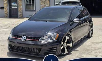 2017 Volkswagen Golf GTI S Sport SE