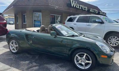 2003 Toyota MR2 Base