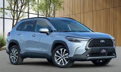 2023 Toyota Corolla Cross XLE