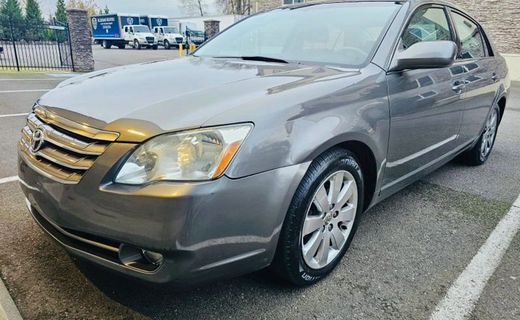2005 Toyota Avalon XLS