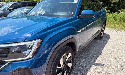 2025 Volkswagen Atlas Cross Sport SE