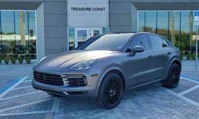 2023 Porsche Cayenne S Coupe Platinum