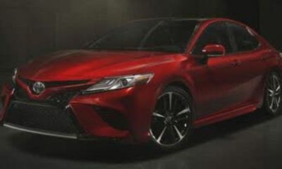 2020 Toyota Camry SE