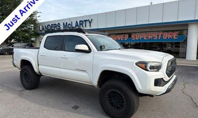 2017 Toyota Tacoma SR SR5 TRD