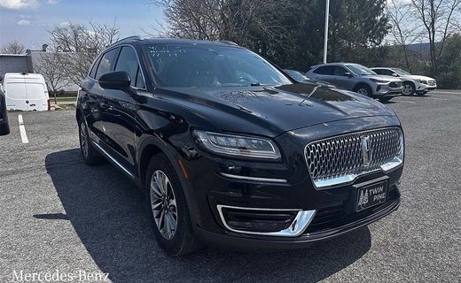 2019 Lincoln Nautilus Select
