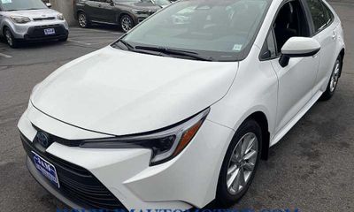 2023 Toyota Corolla L LE SE