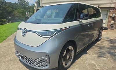 2025 Volkswagen ID Buzz Pro S Plus