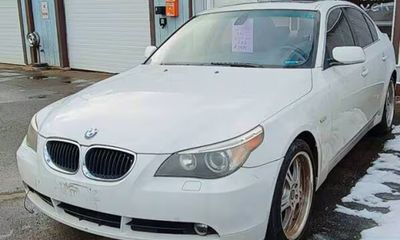 2006 BMW 525I