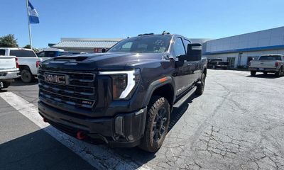 2024 GMC Sierra HD AT4