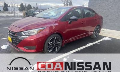 2025 Nissan Versa SR
