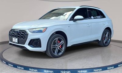 2024 Audi Q5 E S Line Quattro