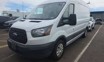 2019 Ford Transit 250 Medium Roof