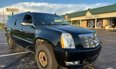 2011 Cadillac Escalade Premium