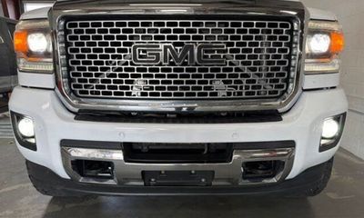 2016 GMC Sierra Denali