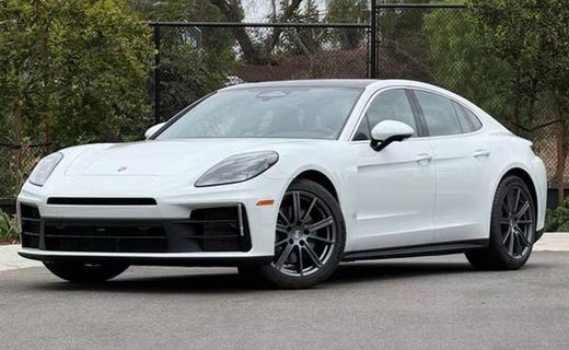 2026 Porsche Panamera