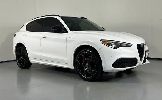 2023 Alfa Romeo Stelvio TI