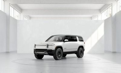 2026 Rivian R1S