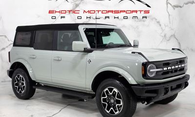 2024 Ford Bronco Outer Banks