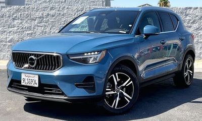 2024 Volvo XC40