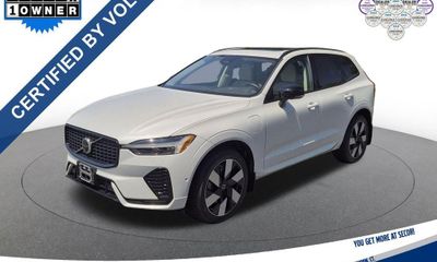 2023 Volvo XC60 Plus Dark