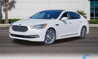 2017 Kia K900 Premium
