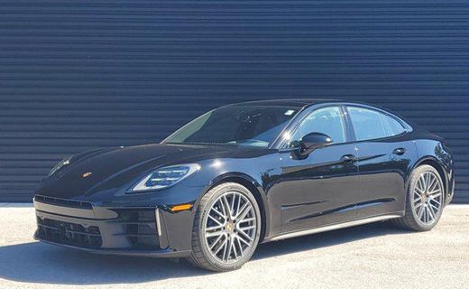 2026 Porsche Panamera