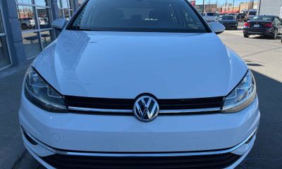 2018 Volkswagen Golf Sportwagen S SE
