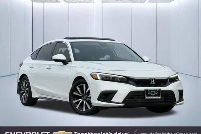 2022 Honda Civic — a typically priced live listing