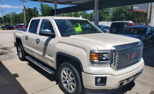 2015 GMC Sierra Denali