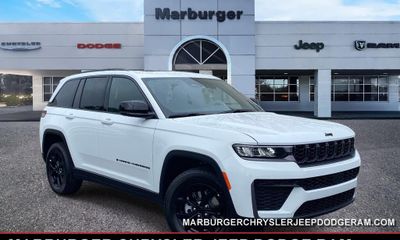 2026 Jeep Grand Cherokee Base Laredo