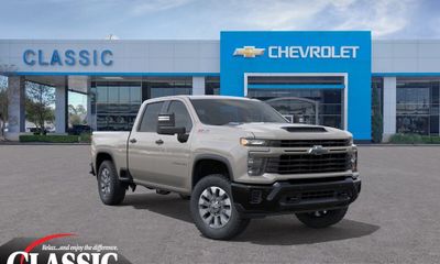 2026 Chevrolet Silverado HD Custom