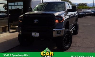 2017 Toyota Tundra SR5