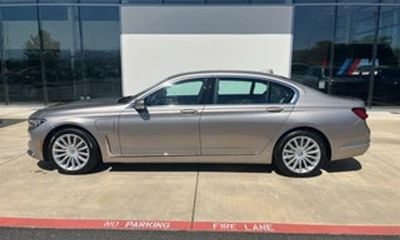2021 BMW 745E xDrive
