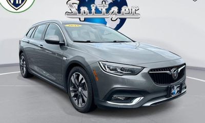 2018 Buick Regal Tourx Essence