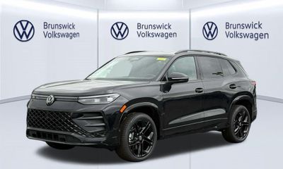 2026 Volkswagen Tiguan 4MOTION SE Black