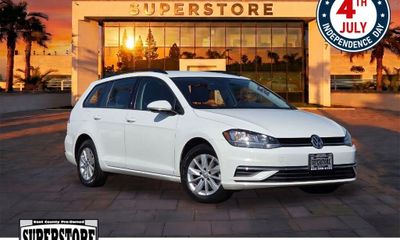 2019 Volkswagen Golf Sportwagen S SE