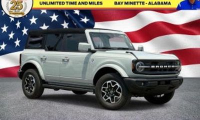 2024 Ford Bronco Outer Banks