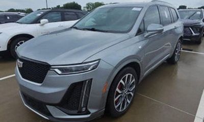 2025 Cadillac XT6 Sport Platinum
