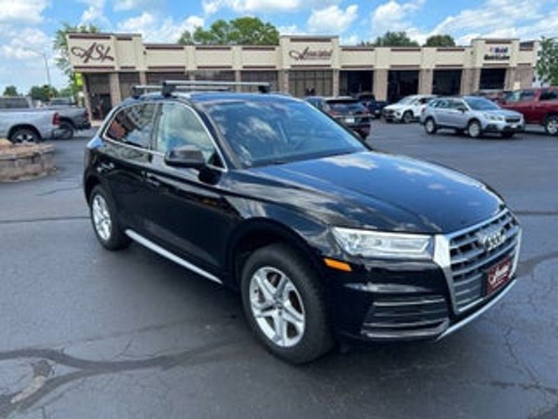 2019 Audi Q5 — a typically priced live listing