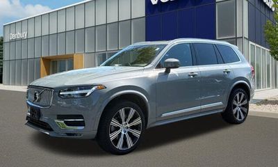 2024 Volvo XC90 Plus Bright