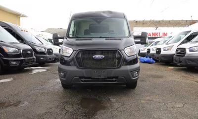 2023 Ford Transit 150 Medium Roof