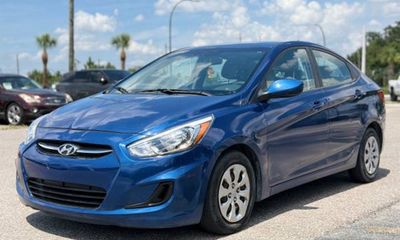 2015 Hyundai Accent GL Middle LOW