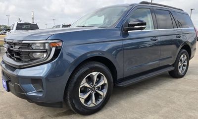 2027 Ford Expedition Active