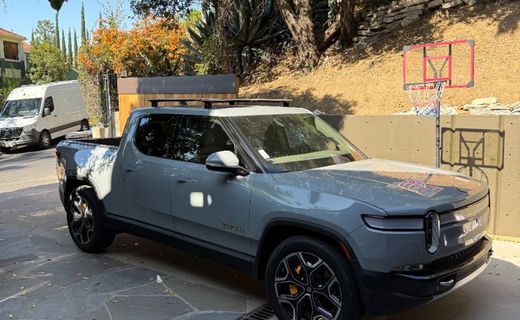 2023 Rivian R1T Adventure