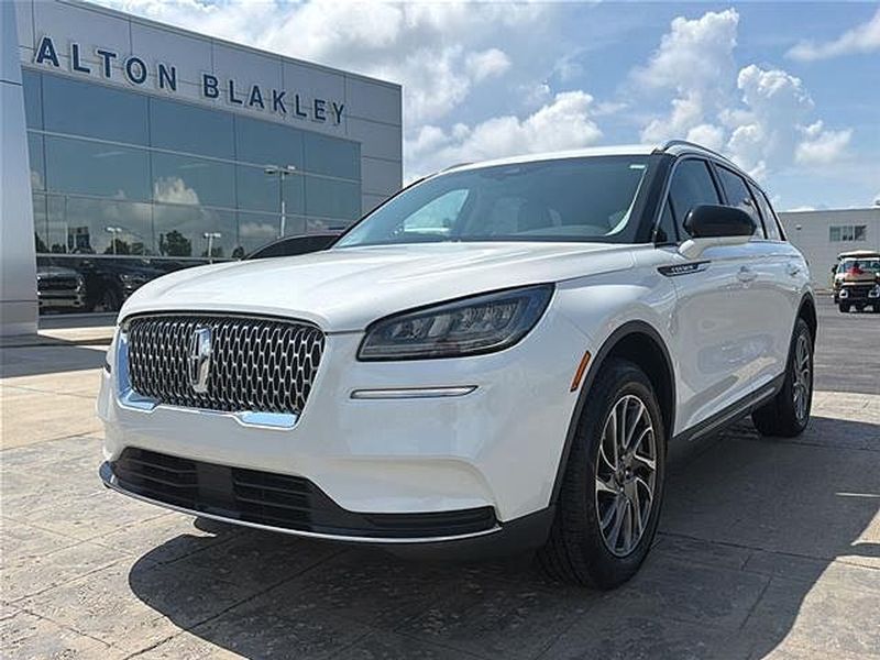 2021 Lincoln Corsair — a typically priced live listing