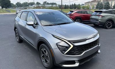 2023 Kia Sportage LX