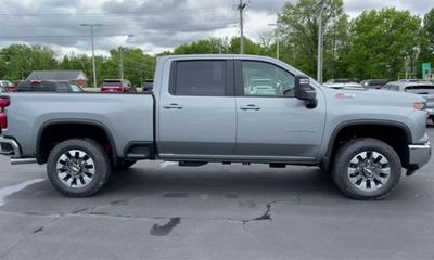 2024 Chevrolet Silverado HD LT