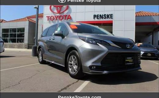 2026 Toyota Sienna XLE