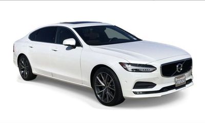 2018 Volvo S90 Momentum