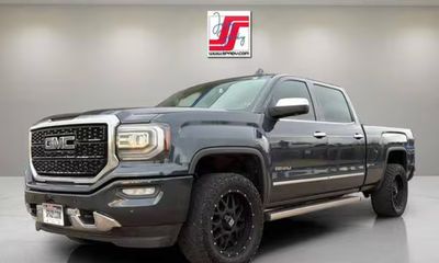 2017 GMC Sierra Denali